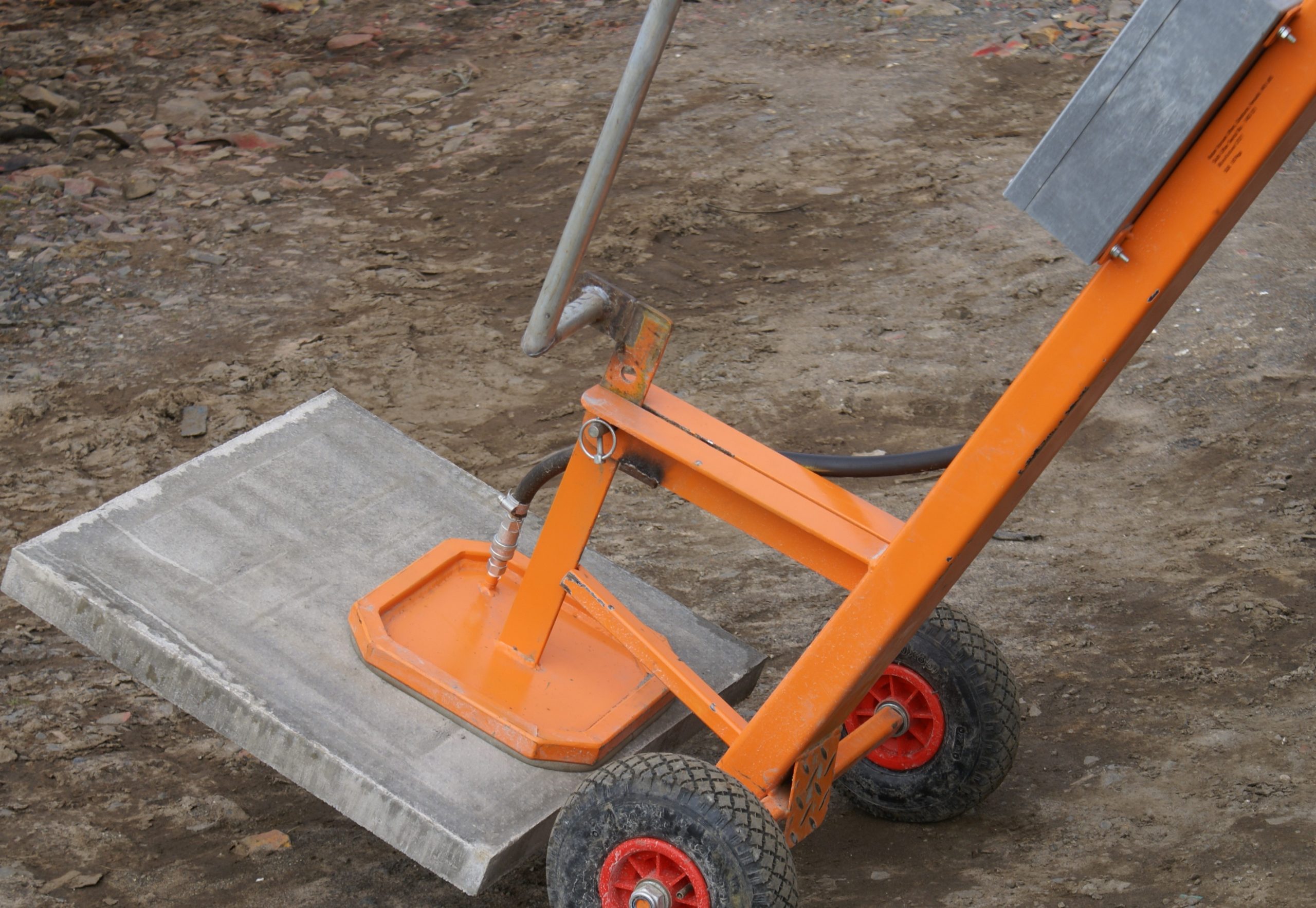vacuum lifter for paving slab